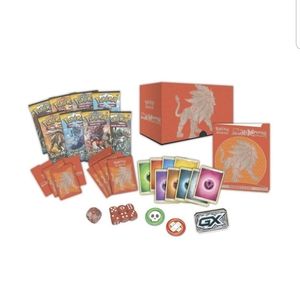 Pokemon Sun&Moon Solgaleo Elite Trainer Box